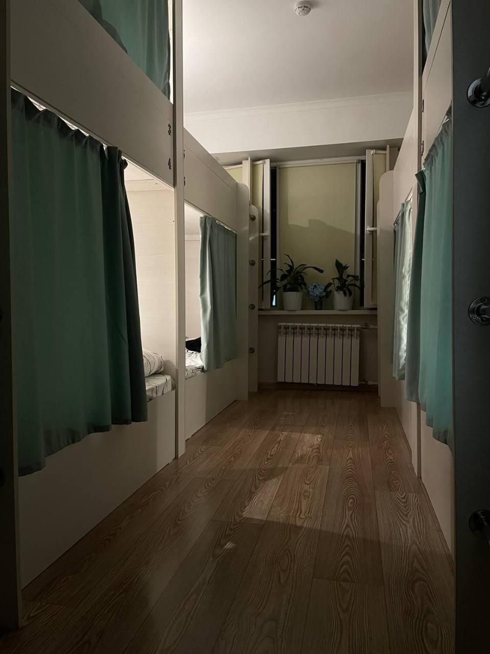 Hostel Nomad Almatı Dış mekan fotoğraf