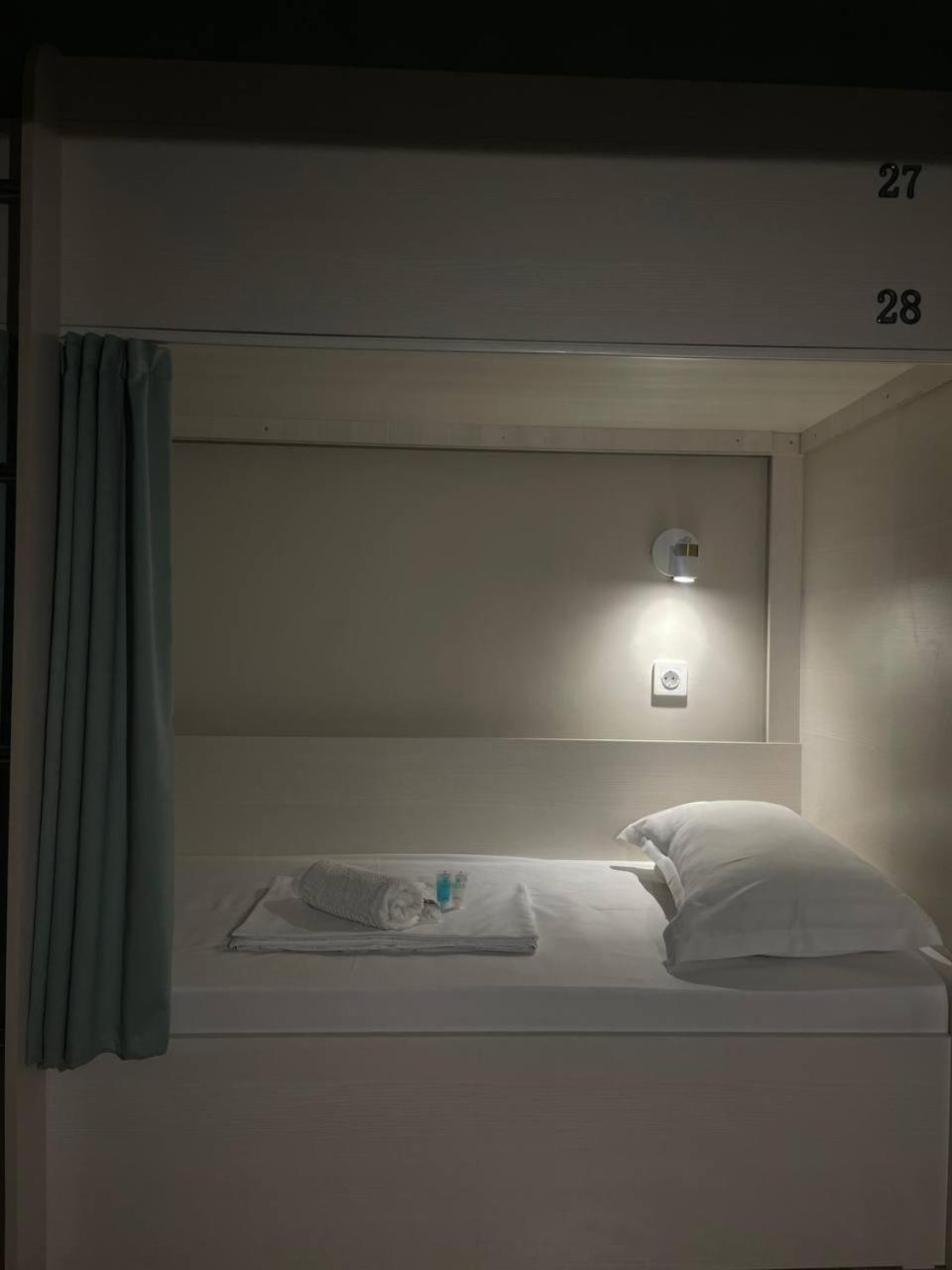 Hostel Nomad Almatı Dış mekan fotoğraf