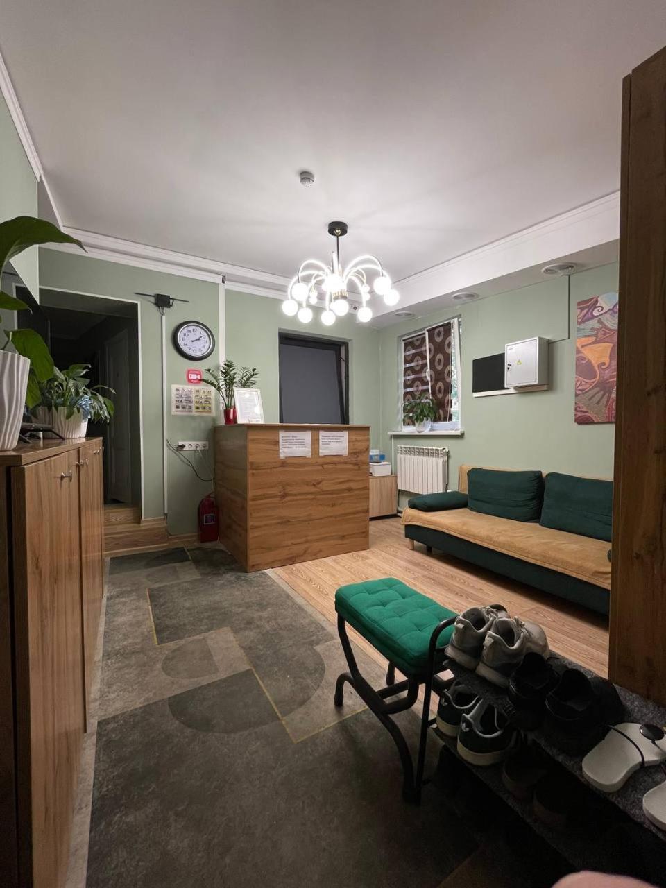 Hostel Nomad Almatı Dış mekan fotoğraf